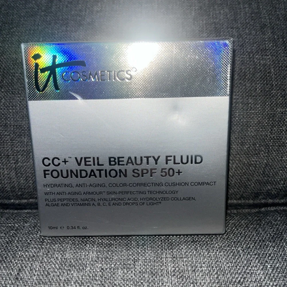 IT Cosmetics CC+ Veil Beauty Fluid Foundation SPF 50+ Light 0.34 fl oz